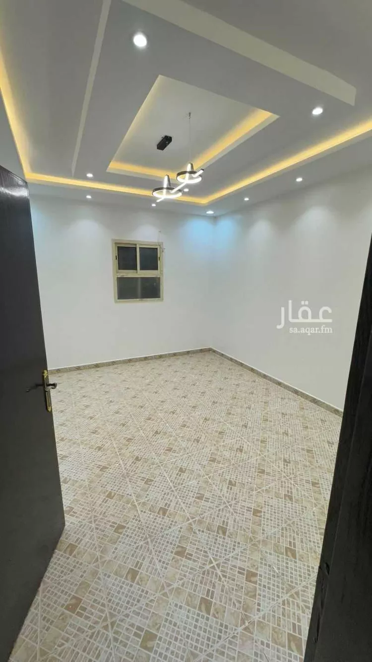 عمارة للبيع في شارع مدركه ، حي ظهرة لبن ، الرياض ، منطقة الرياض صورة 2