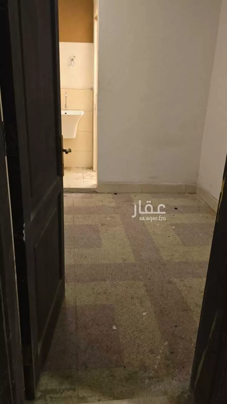 غرفة للإيجار في شارع أحمد بن خلف, حي الصواري, مدينة جدة, منطقة مكة المكرمة