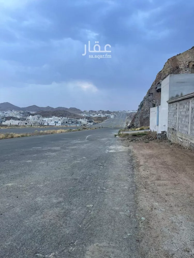 عمارة للبيع في شارع 58 السوسن, حي الزين, مدينة أبها, منطقة عسير صورة 3