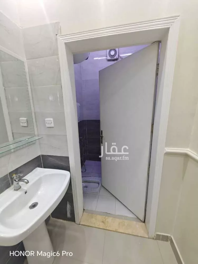 فيلا للإيجار في شارع عبدالرحمن العاصي, حي الرمال, مدينة الرياض, منطقة الرياض صورة 5