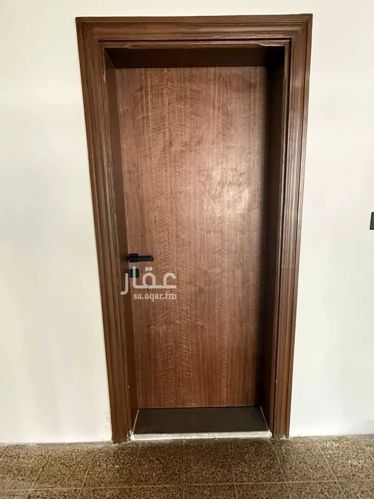 مكتب تجاري للإيجار في شارع نصر بن سيار, حي الوزارات, مدينة الرياض, منطقة الرياض 8