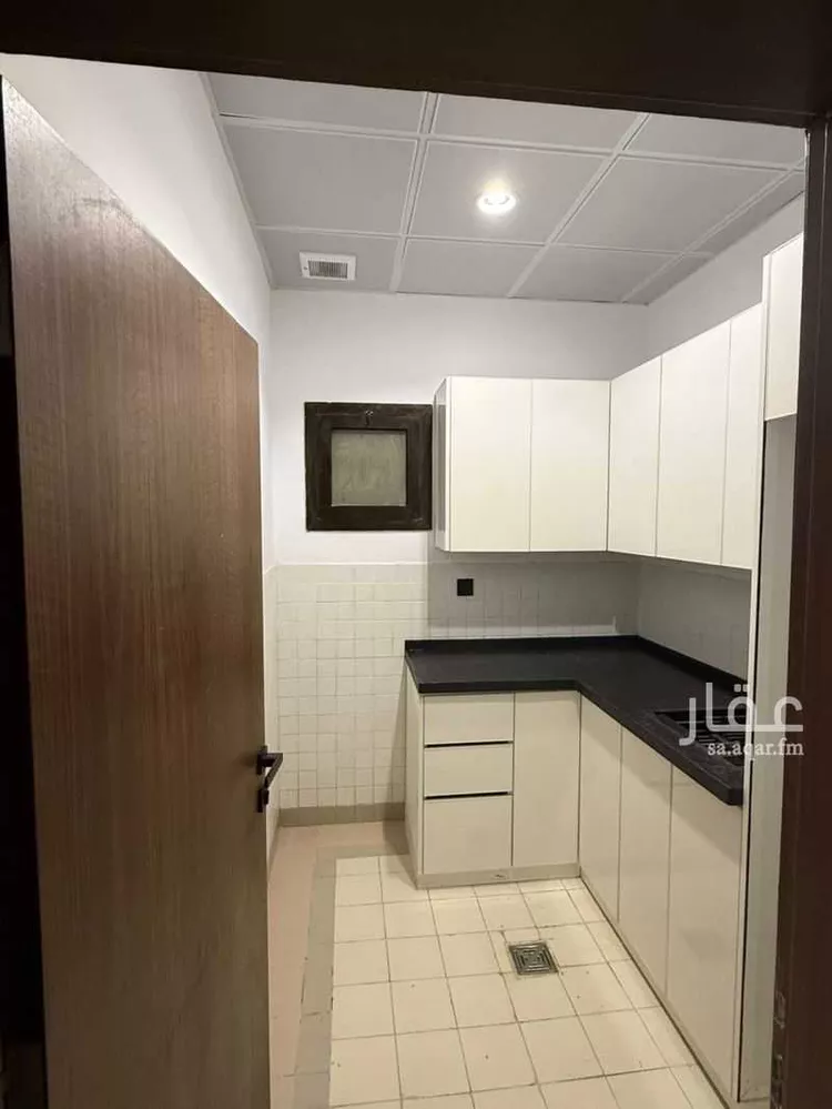 مكتب تجاري للإيجار في شارع نصر بن سيار ، حي الوزارات ، الرياض ، منطقة الرياض صورة 4