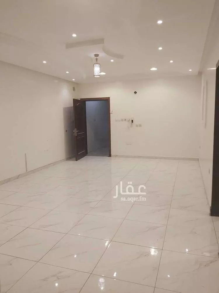 محل للإيجار في شارع السائب ابن الحارث, حي طيبة, مدينة الدمام, المنطقة الشرقية