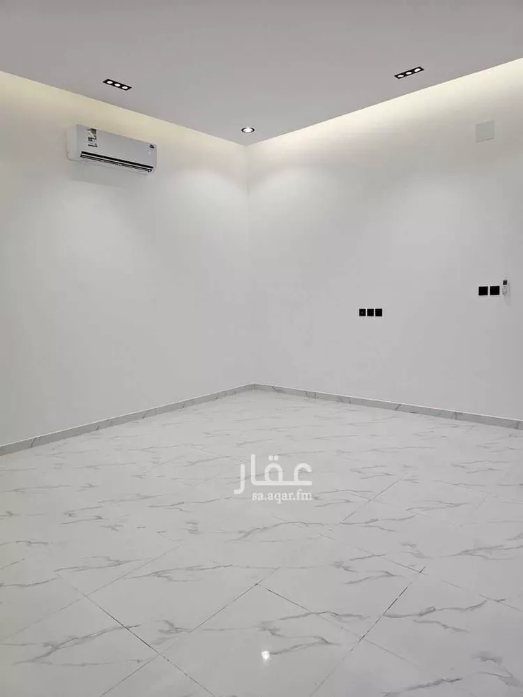 Floor for Sale in Al Muzahimiyah Al Hada 9