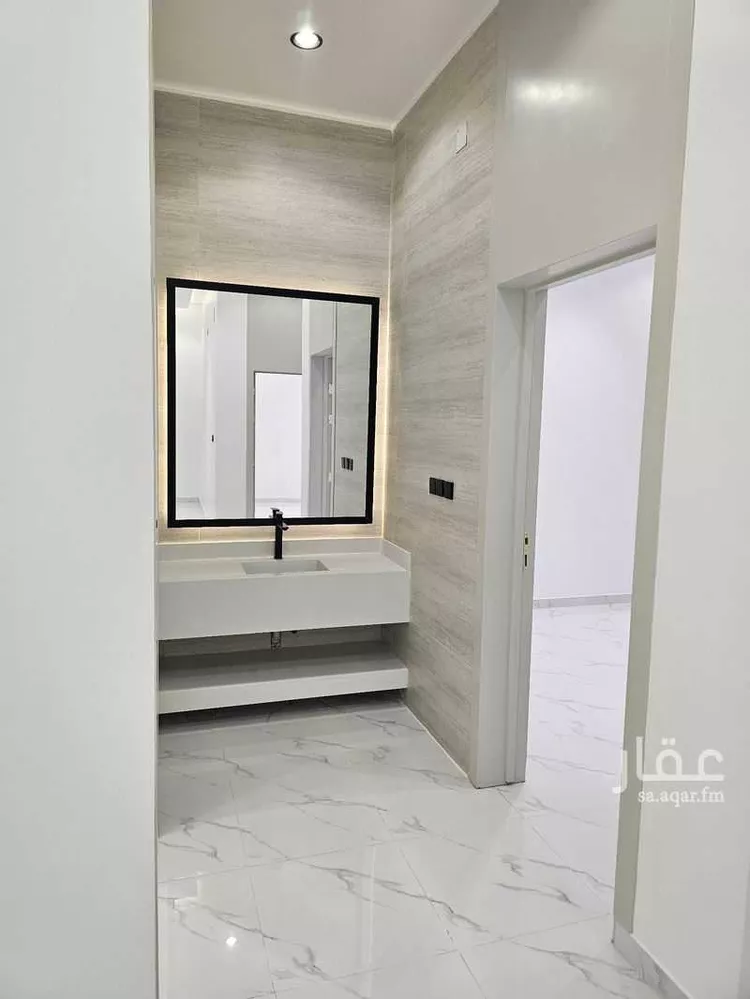 Floor for Sale in Al Muzahimiyah Al Hada 15