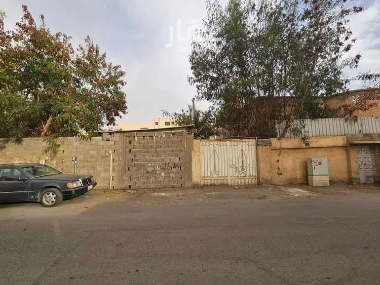 فيلا للبيع في شارع ابي القاسم الاندلسي, حي الفيصلية الجنوبية, مدينة تبوك, منطقة تبوك صورة 2