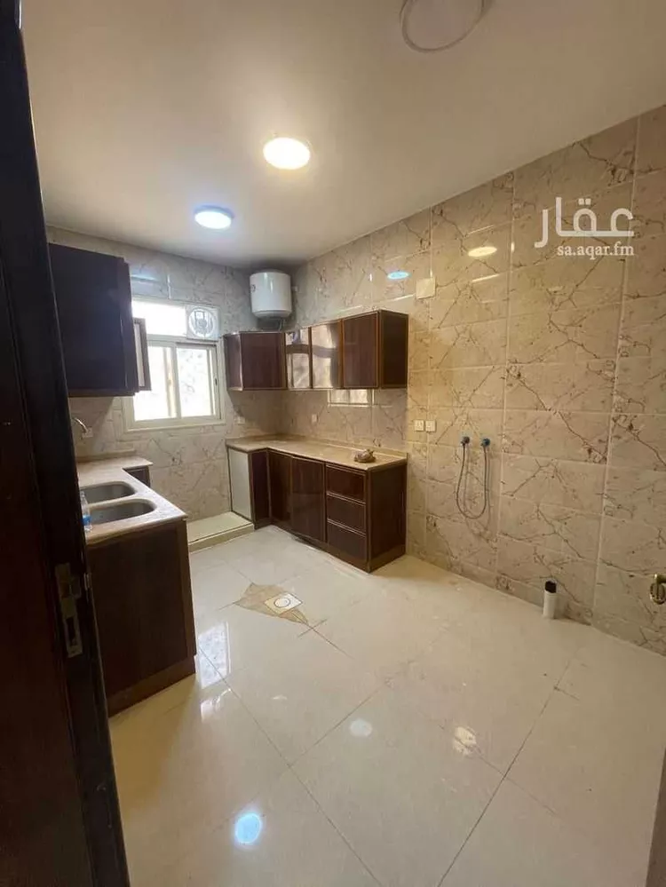 شقة للإيجار في شارع الدهناء ، حي الاندلس ، أبها ، منطقة عسير صورة 4
