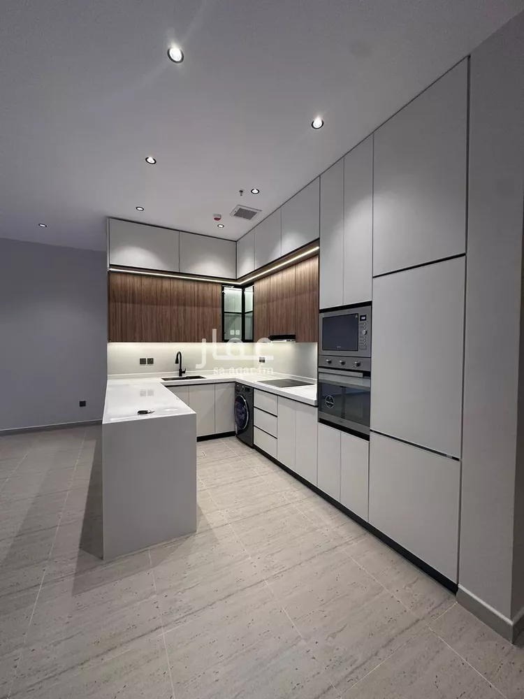 شقة للبيع في شارع محمد بن ناصر المبارك, حي عرقة, مدينة الرياض, منطقة الرياض