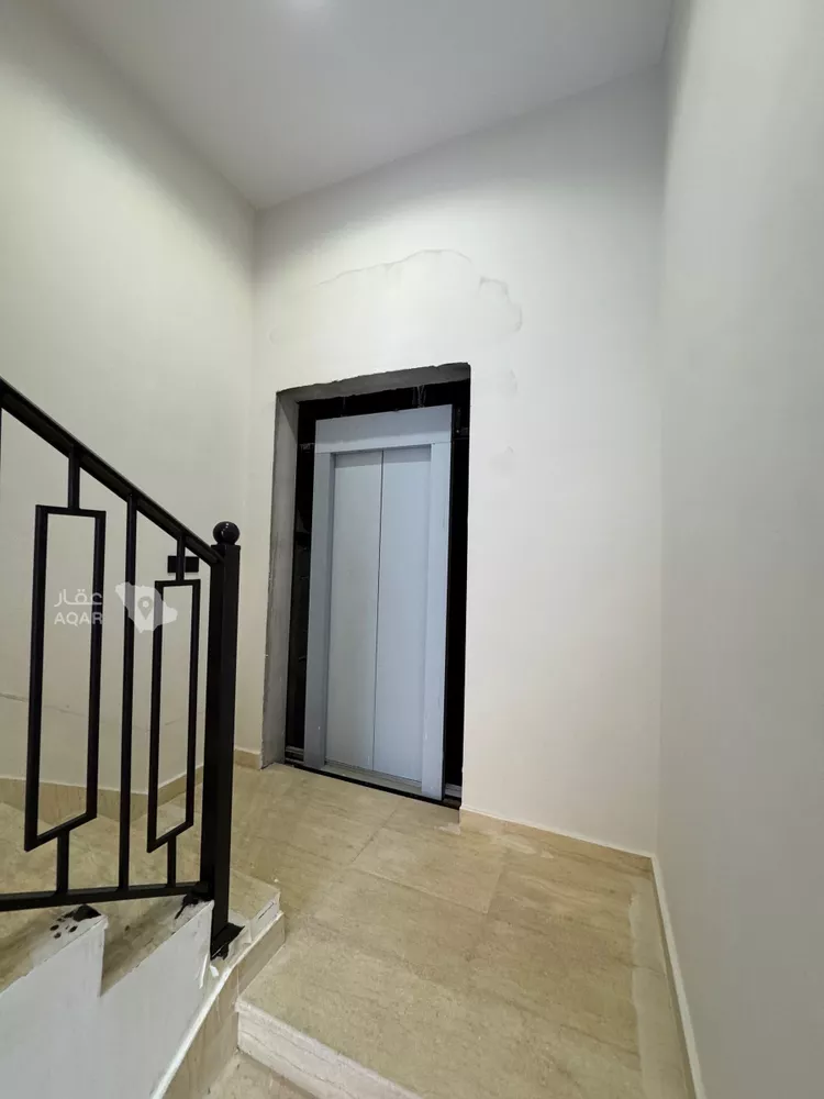 دور للبيع في شارع المنذر بن الزبير, حي طويق, مدينة الرياض, منطقة الرياض صورة 3