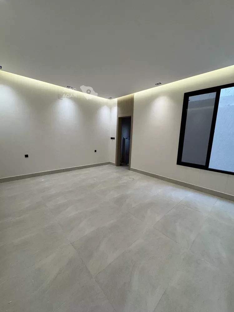 Floor for Sale in Riyadh Tuwaiq 8