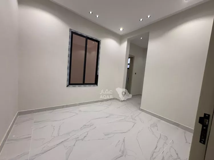 دور للبيع في شارع 8عكاظ, حي عكاظ, مدينة الرياض, منطقة الرياض صورة 4