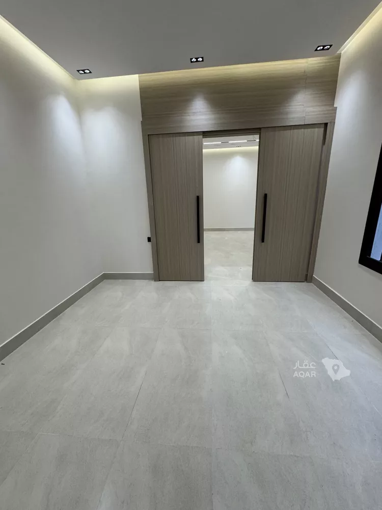 Floor for Sale in Riyadh Tuwaiq 7