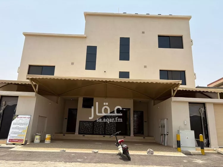 شقة للبيع في شارع ياسر بن عامر بن مالك, حي النزهة, مدينة صامطه, منطقة جازان