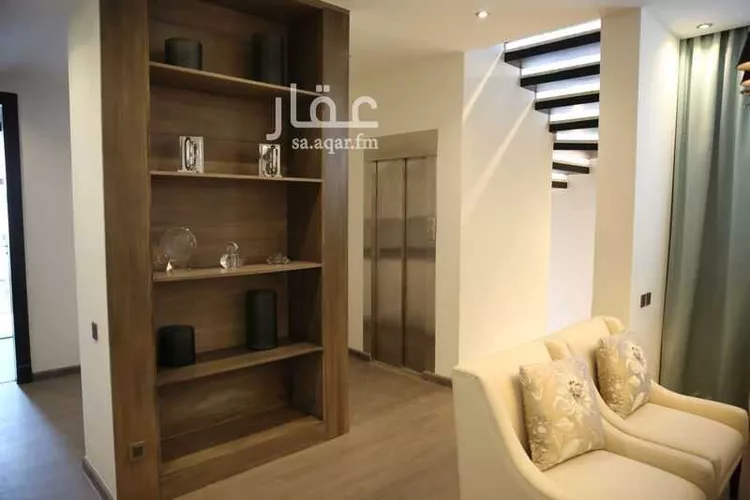 فيلا للإيجار في شارع حفص بن غياث, حي المعذر الشمالي, مدينة الرياض, منطقة الرياض صورة 5