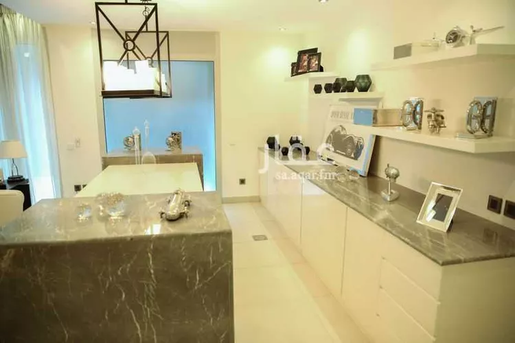 فيلا للإيجار في شارع حفص بن غياث, حي المعذر الشمالي, مدينة الرياض, منطقة الرياض صورة 4