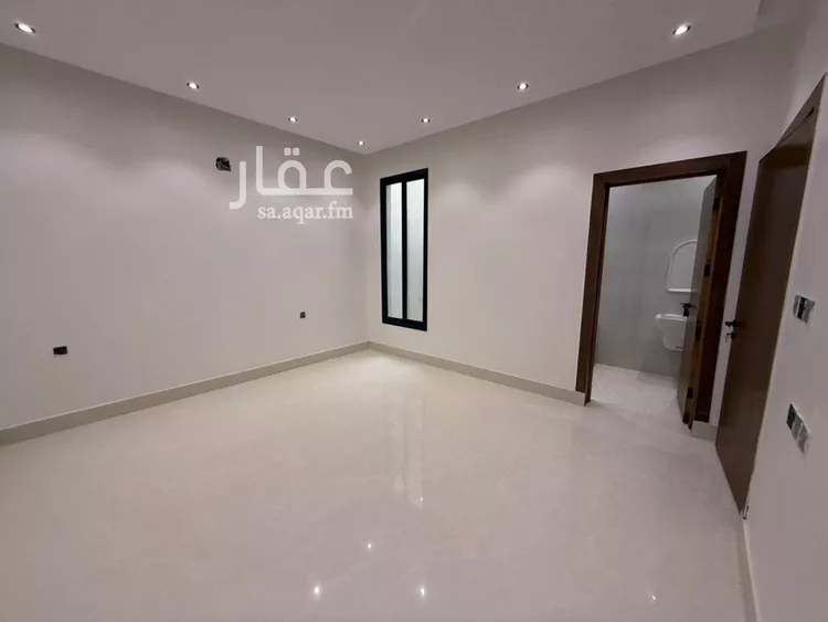 دور للبيع في شارع علي البجادي, حي الرمال, مدينة الرياض, منطقة الرياض صورة 2