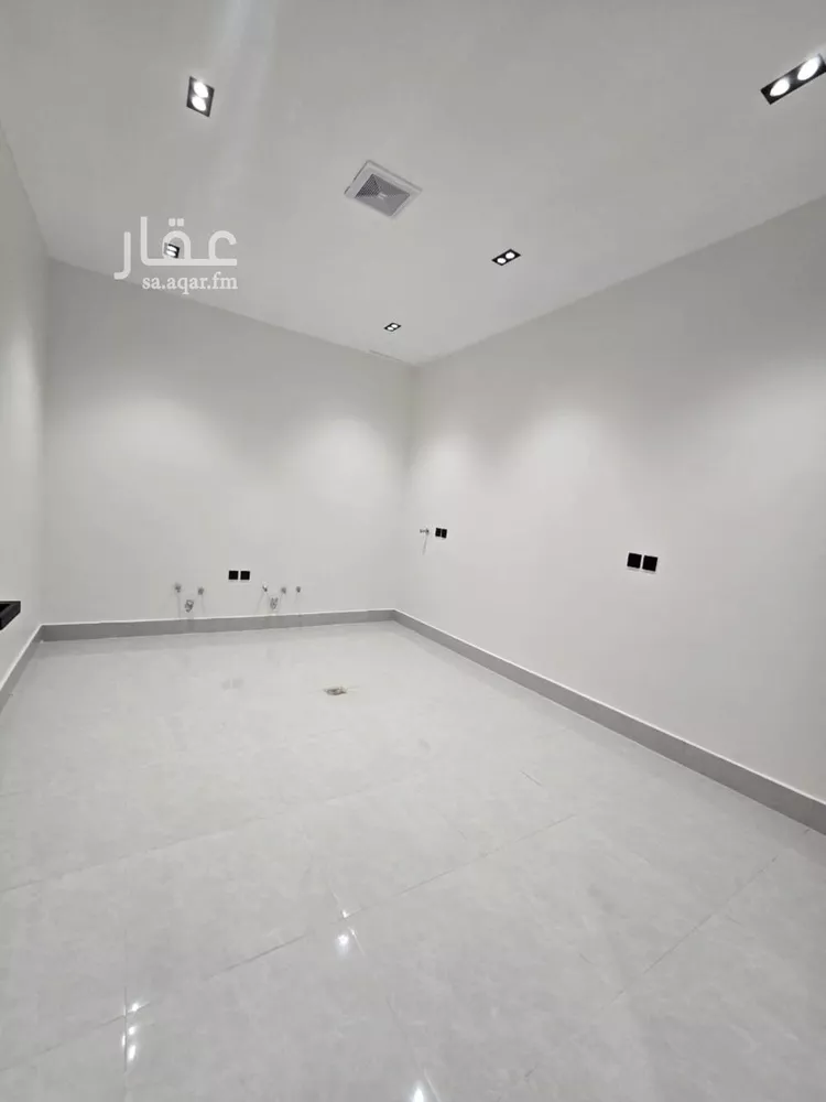 دور للبيع في شارع المجيمز, حي المعيزيلة, مدينة الرياض, منطقة الرياض صورة 3