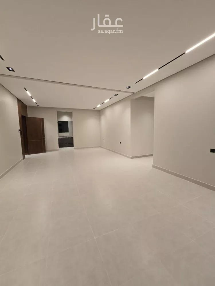 Floor for Sale in Riyadh Al Yarmouk 11