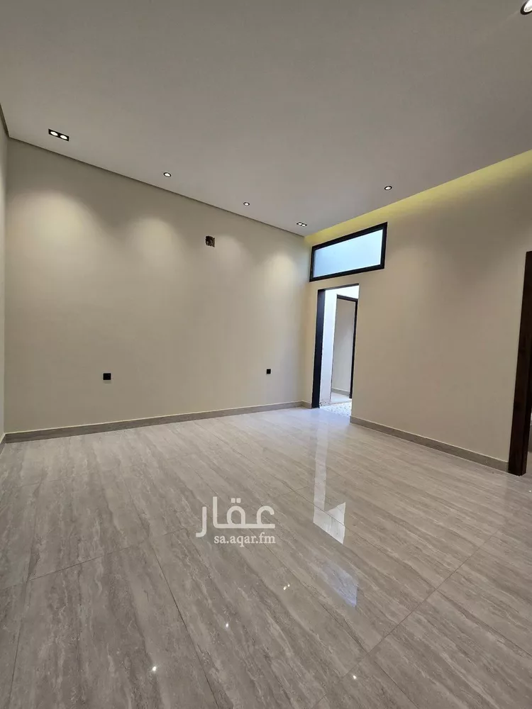 Floor for Sale in Riyadh Al Maizilah 13