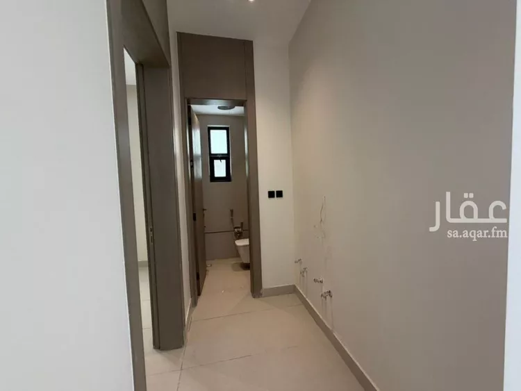 Floor for Sale in Riyadh Al Yarmouk 9