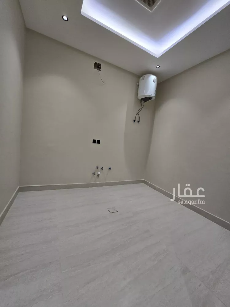 Floor for Sale in Riyadh Ash Sharq 7