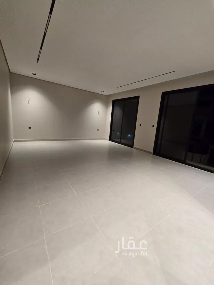 Floor for Sale in Riyadh Al Yarmouk 9