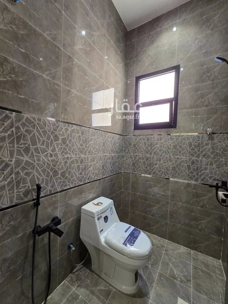 دور للبيع في شارع الوليد بن خالد, حي البيان, مدينة الرياض, منطقة الرياض 11