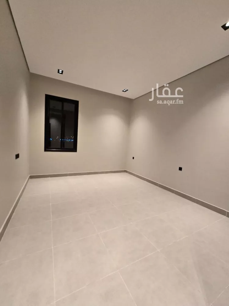 Floor for Sale in Riyadh Al Yarmouk 8