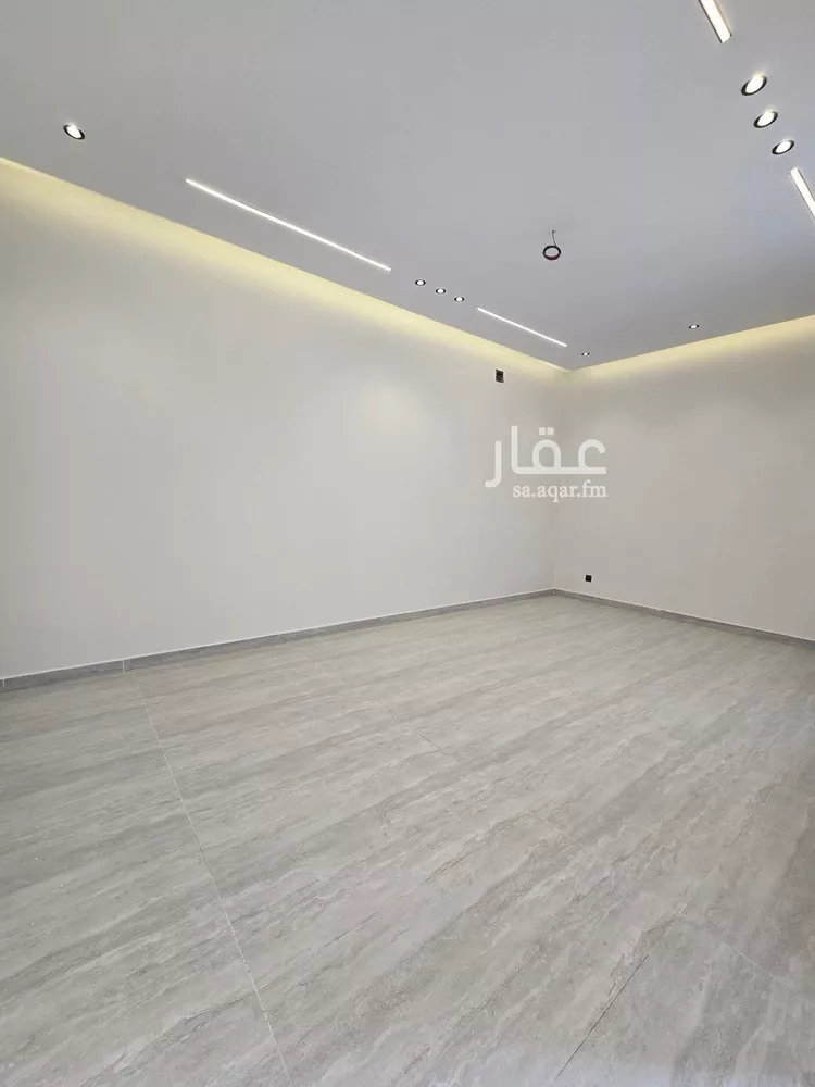 دور للبيع في شارع صلاح الدين الصفدي, حي الرمال, مدينة الرياض, منطقة الرياض صورة 2