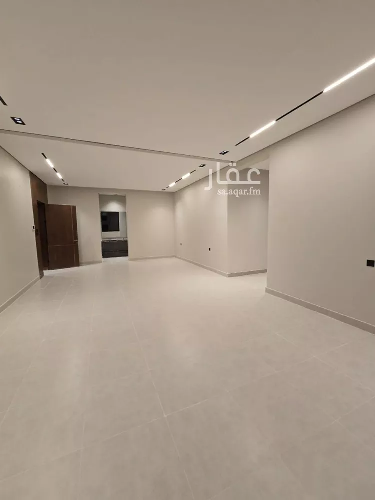 Floor for Sale in Riyadh Al Yarmouk 12