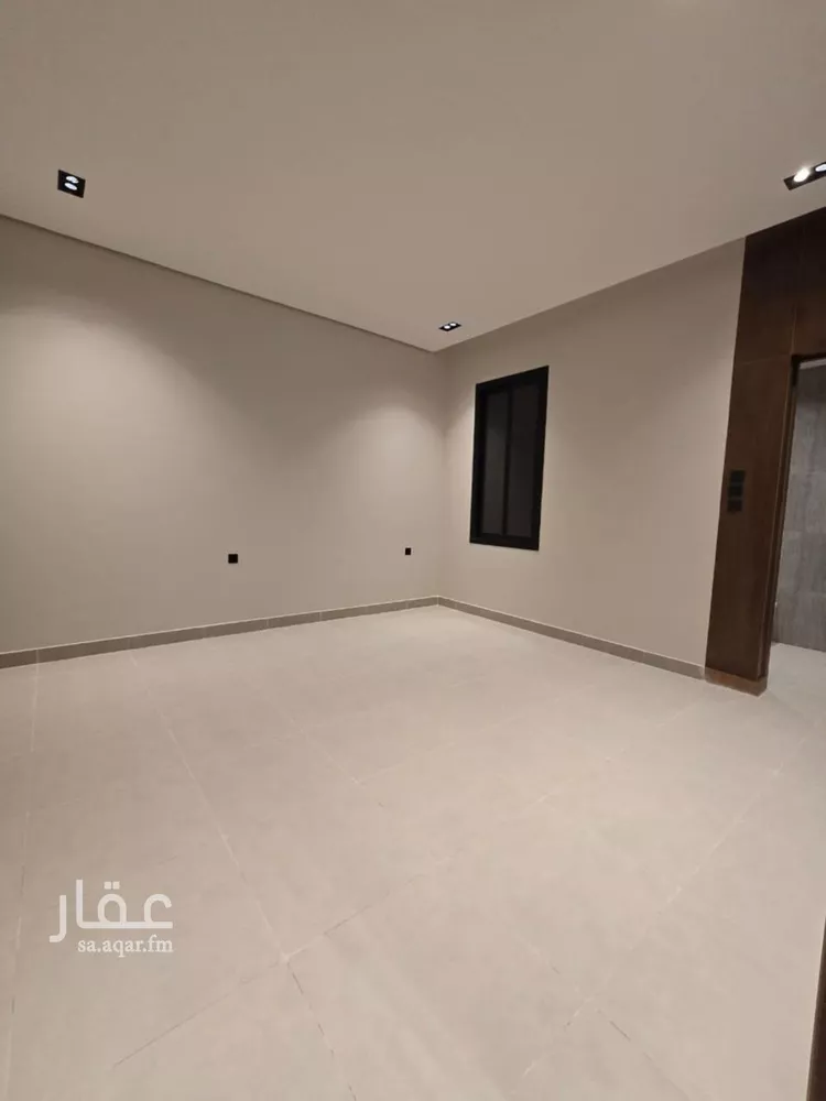Floor for Sale in Riyadh Al Yarmouk 11