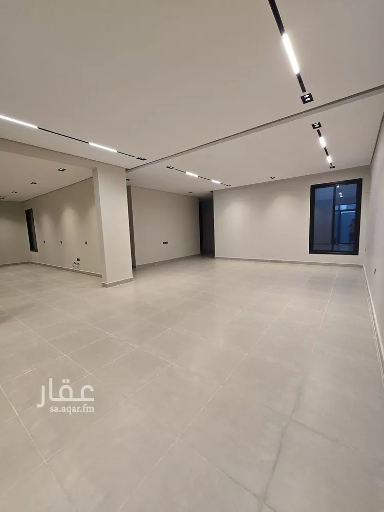 Floor for Sale in Riyadh Al Yarmouk 14
