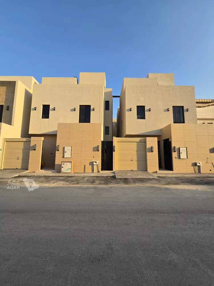 Villa for Sale in Riyadh Al Qadisiyah 9