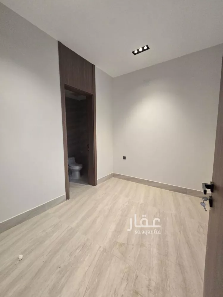 فيلا للبيع في شارع وادي الساحل, حي الرمال, مدينة الرياض, منطقة الرياض صورة 2