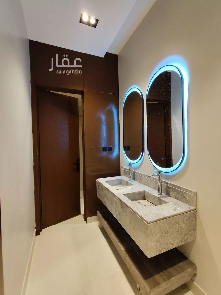 دور للبيع في شارع مطلق بن جفال, حي إشبيلية, مدينة الرياض, منطقة الرياض