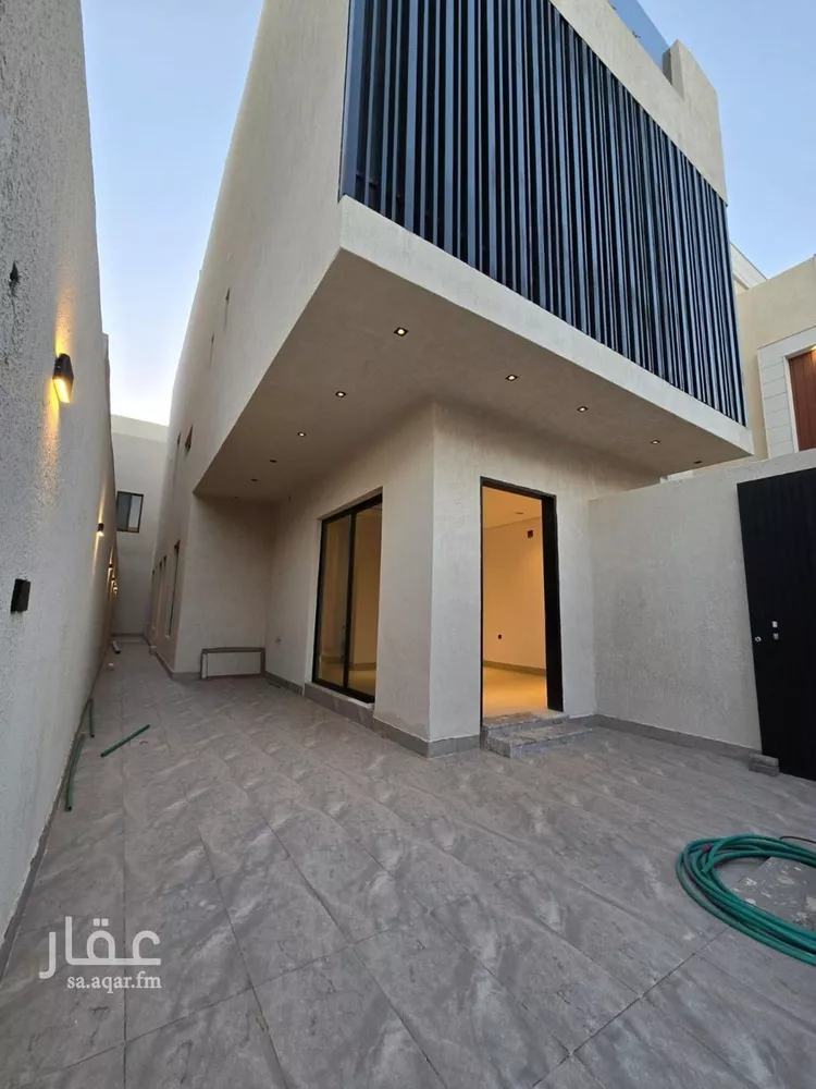 دور للبيع في شارع سليمان الحميضي, حي الرمال, مدينة الرياض, منطقة الرياض صورة 2