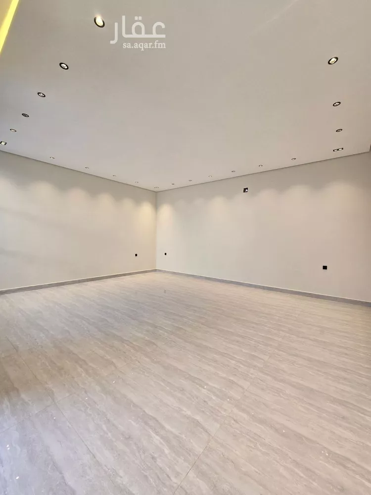 Floor for Sale in Riyadh Al Maizilah 7