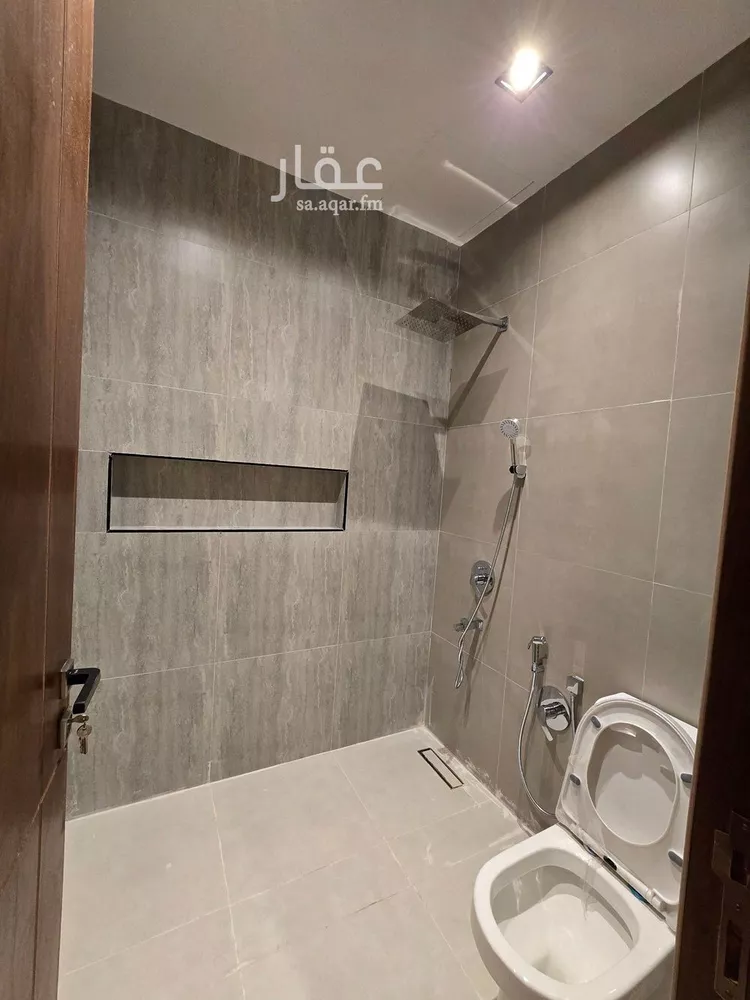 دور للبيع في شارع نويعمه, حي اليرموك, مدينة الرياض, منطقة الرياض 8
