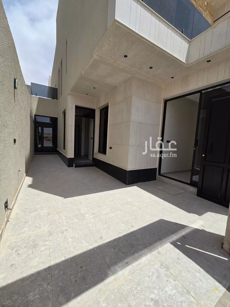 دور للبيع في شارع صلاح الدين الصفدي, حي الرمال, مدينة الرياض, منطقة الرياض