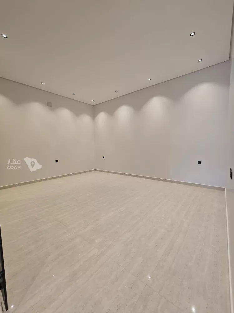 Villa for Sale in Riyadh Al Qadisiyah 12