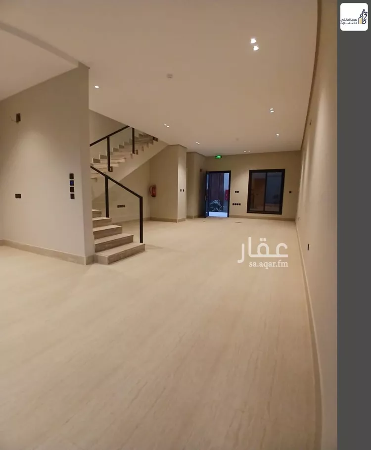 فيلا للإيجار في شارع يوسف اللخمي, حي الرمال, مدينة الرياض, منطقة الرياض صورة 2