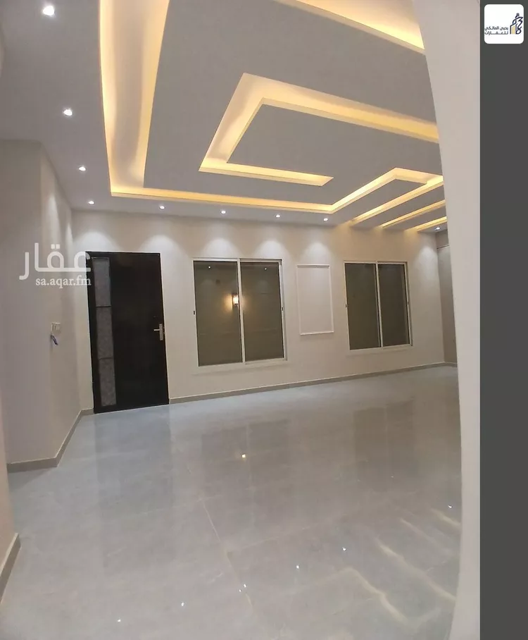 Floor for Sale in Riyadh Al Janadriyah 6