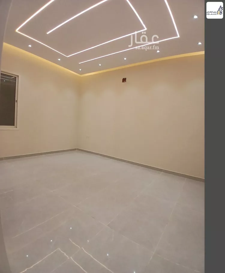 Floor for Sale in Riyadh Al Janadriyah 10