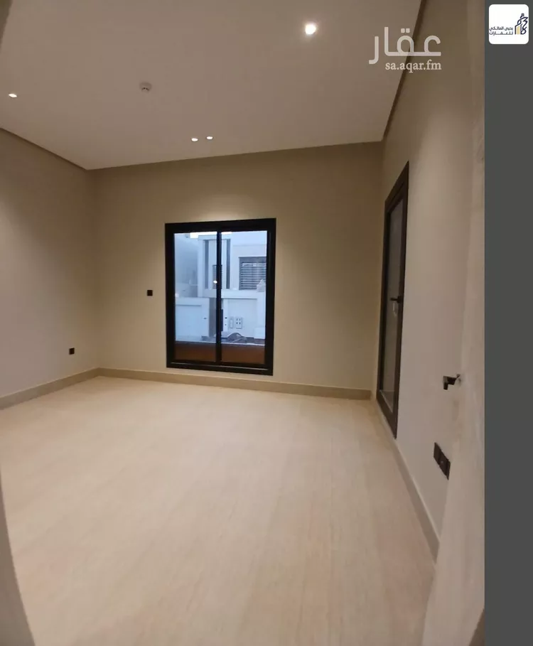 فيلا للإيجار في شارع يوسف اللخمي, حي الرمال, مدينة الرياض, منطقة الرياض صورة 3