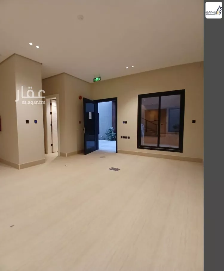 فيلا للإيجار في شارع يوسف اللخمي, حي الرمال, مدينة الرياض, منطقة الرياض صورة 4