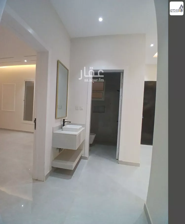 Floor for Sale in Riyadh Al Janadriyah 16