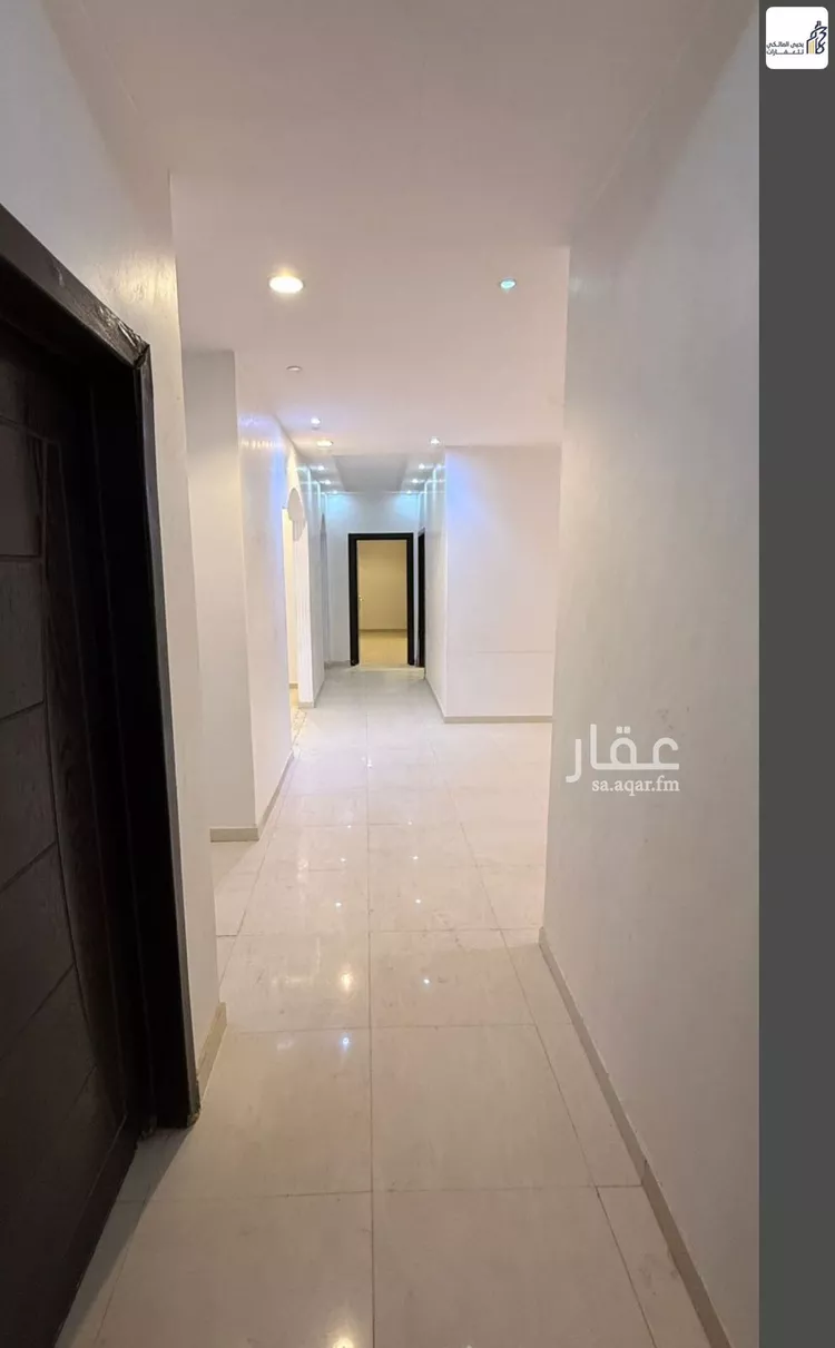 Floor for Rent in Riyadh Ar Rimal 15
