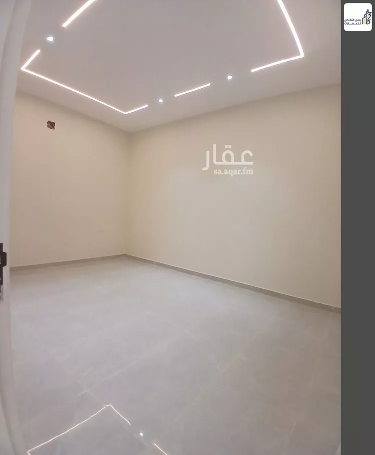 Floor for Sale in Riyadh Al Janadriyah 12