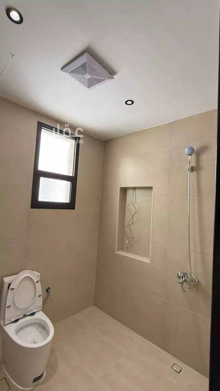 عمارة للإيجار في شارع 25191326, حي الرمال, مدينة الرياض, منطقة الرياض صورة 2