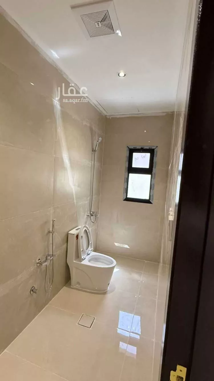 عمارة للإيجار في شارع 25191326, حي الرمال, مدينة الرياض, منطقة الرياض 7